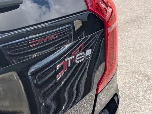 Used 2025 Volvo XC90 T8 Plus w/ Protection Package Premier image 18