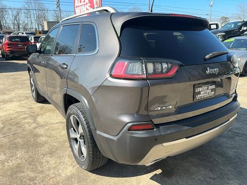 Used 2019 Jeep Cherokee Limited image 8