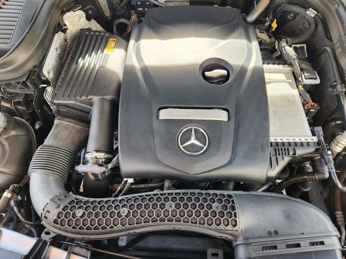 Certified 2019 Mercedes-Benz GLC 300 image 31