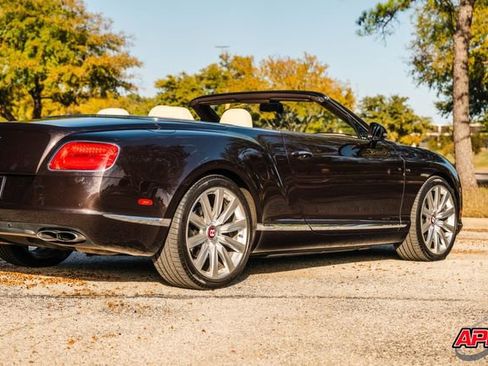 Used 2015 Bentley Continental GT image 41