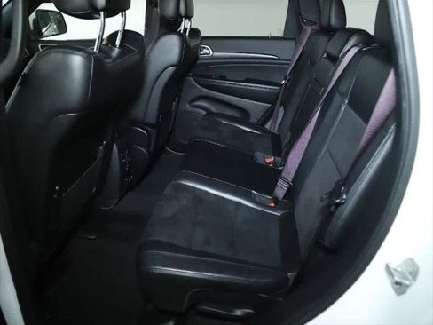 Certified 2021 Jeep Grand Cherokee Laredo X image 14