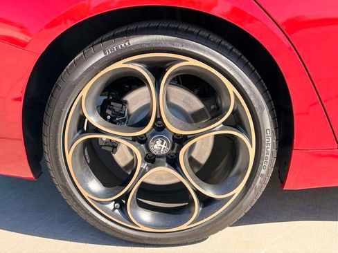 Used 2025 Alfa Romeo Giulia w/ Driving Assist Package RWD image 7