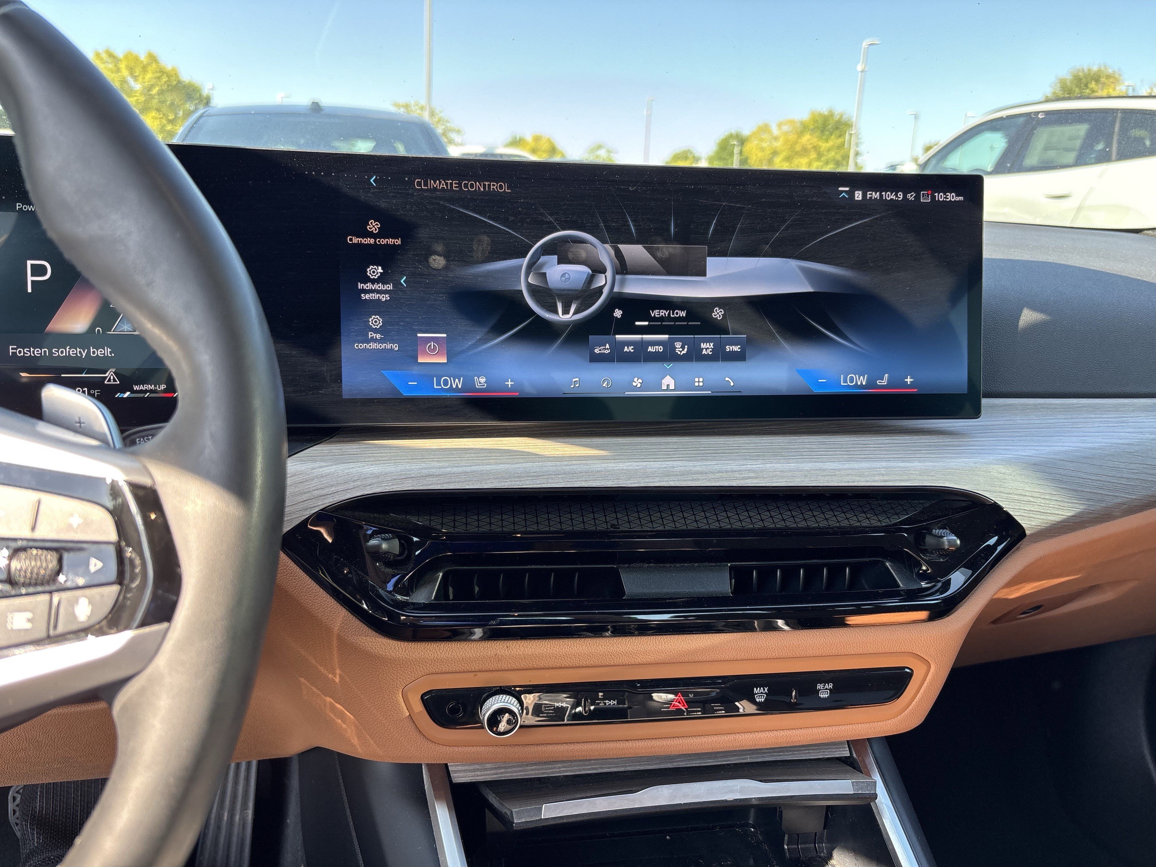 Certified 2025 BMW 330i Sedan RWD image 31