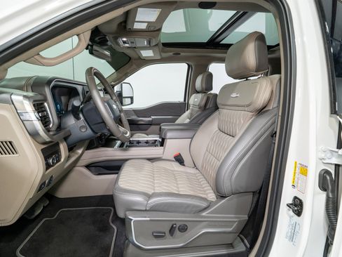 Used 2025 Ford F250 Platinum w/ Platinum Plus Package image 20