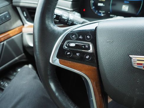 Used 2020 Cadillac Escalade Premium Luxury AWD/4WD image 29