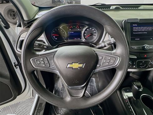 Used 2020 Chevrolet Equinox LT image 11