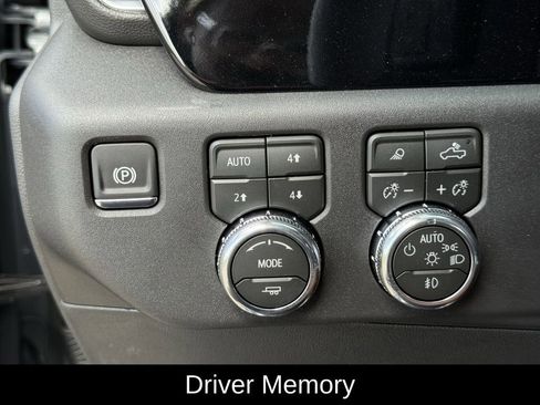 New 2026 GMC Sierra 1500 SLT AWD/4WD image 21