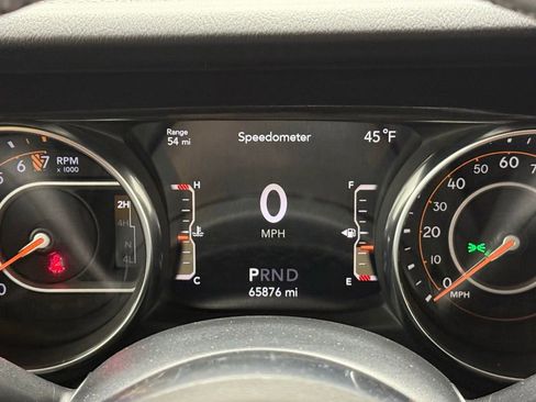 Used 2019 Jeep Wrangler Unlimited Sahara image 35