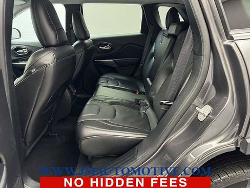 Used 2020 Jeep Cherokee Limited image 14