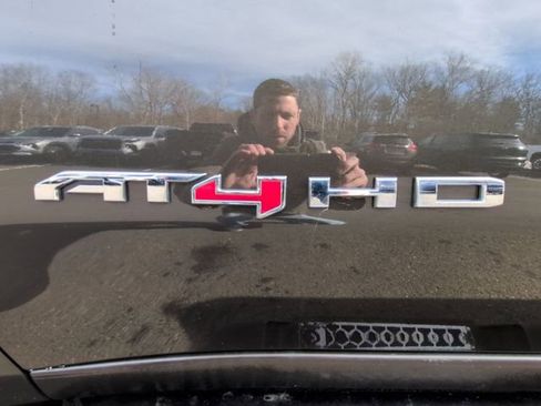 Used 2022 GMC Sierra 2500 AT4 w/ AT4 Preferred Package image 33