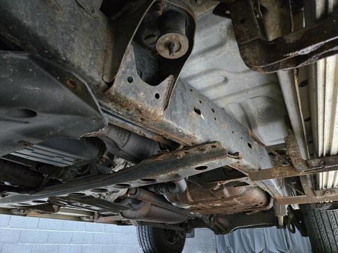 Used 2002 Toyota Land Cruiser image 21