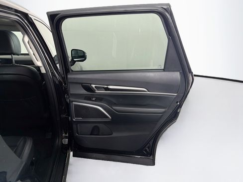 Used 2025 Kia Telluride S FWD image 34