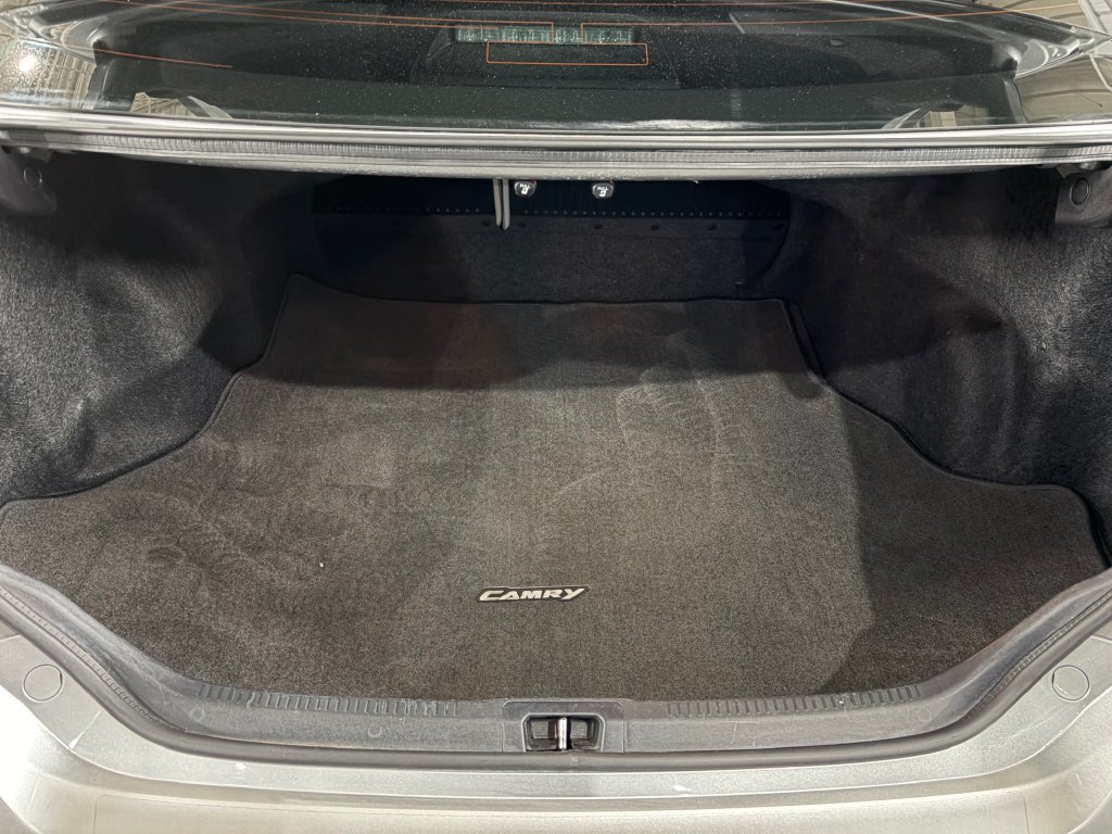 Used 2016 Toyota Camry LE FWD image 43