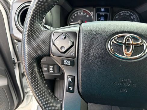 Used 2023 Toyota Tacoma TRD Sport AWD/4WD image 20