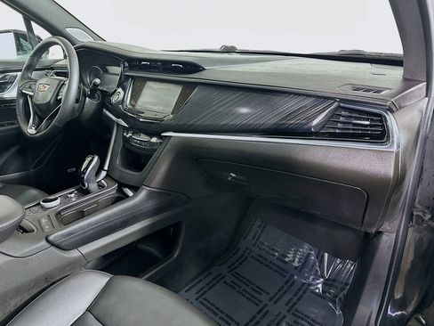 Used 2023 Cadillac XT6 Premium Luxury image 29