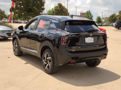 Certified 2026 Nissan Kicks SV FWD image 2