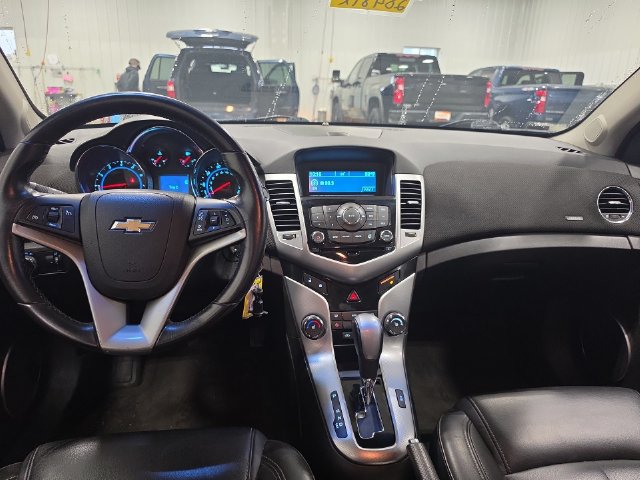 Used 2011 Chevrolet Cruze LTZ FWD image 4