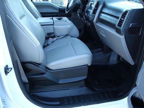 Used 2019 Ford F250 XL w/ Power Equipment Group image 22