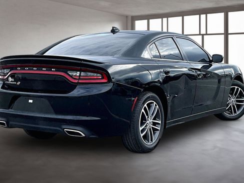 Used 2019 Dodge Charger SXT AWD/4WD image 3