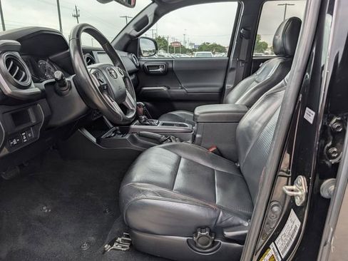 Used 2019 Toyota Tacoma TRD Pro AWD/4WD image 26