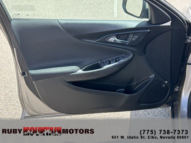 Used 2022 Chevrolet Malibu LT FWD image 9
