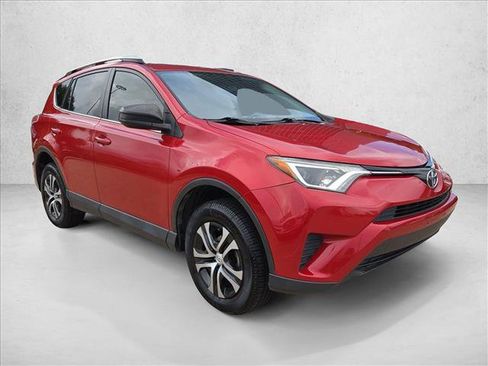 Used 2016 Toyota RAV4 LE FWD image 3