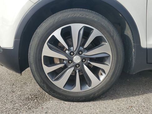 Used 2019 Buick Encore Essence image 4