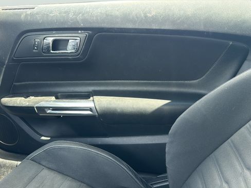 Used 2015 Ford Mustang GT RWD image 17