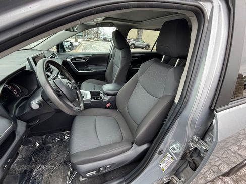 Used 2024 Toyota RAV4 XLE image 37