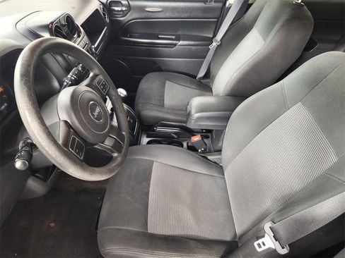 Used 2017 Jeep Patriot Sport w/ Power Value Group image 10