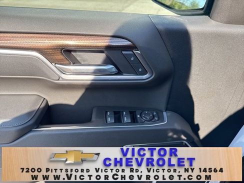 Used 2025 Chevrolet Silverado 1500 LT image 12