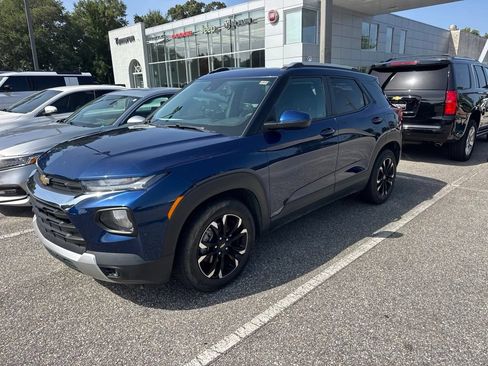 Used 2022 Chevrolet TrailBlazer LT FWD image 1