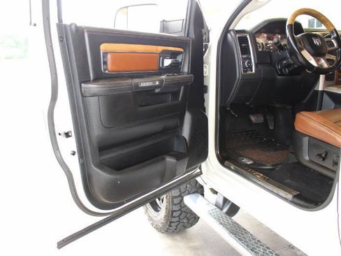 Used 2018 RAM 2500 Longhorn w/ Convenience Group AWD/4WD image 28