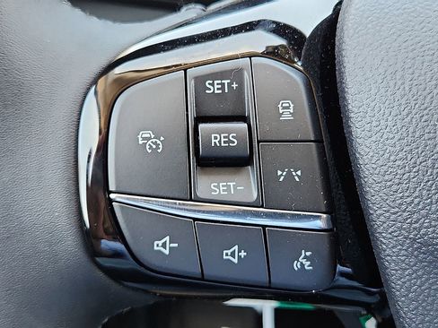 Used 2026 Ford Escape SE FWD image 17