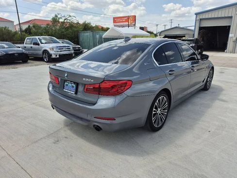Used 2019 BMW 530e w/ Convenience Package RWD image 6
