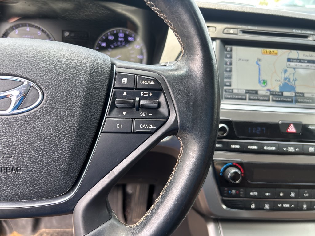 Used 2015 Hyundai Sonata Limited w/ Option Group 05 FWD image 21