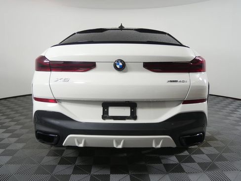 Used 2022 BMW X6 xDrive40i w/ M Sport Package AWD/4WD image 4