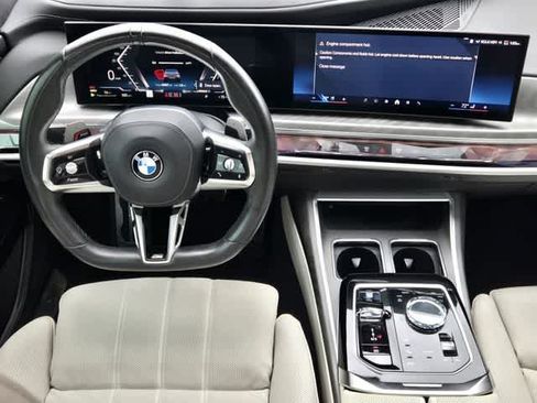 Used 2023 BMW 740i w/ Parking Assistance Package RWD image 15