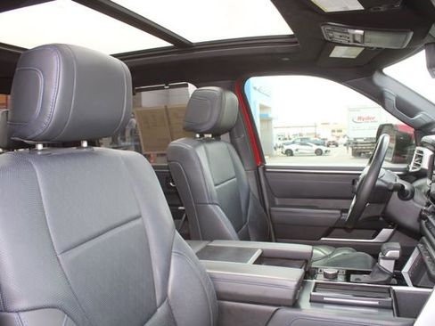 Used 2024 Toyota Tundra Platinum AWD/4WD image 16