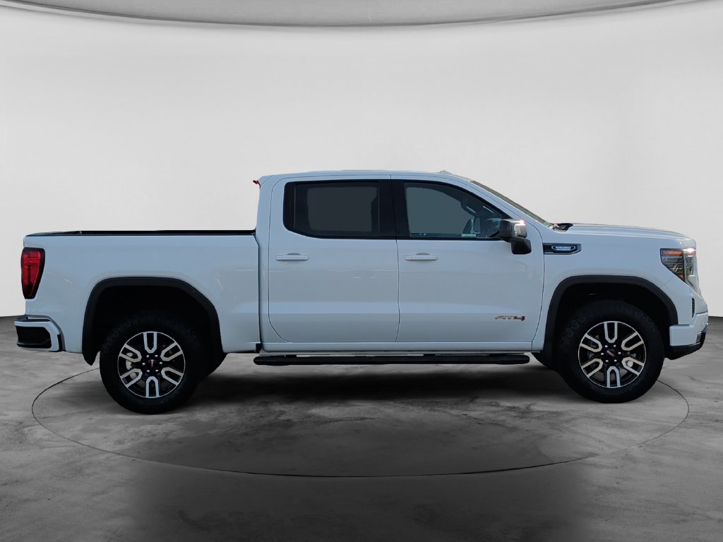 Used 2023 GMC Sierra 1500 AT4 w/ Technology Package AWD/4WD image 8