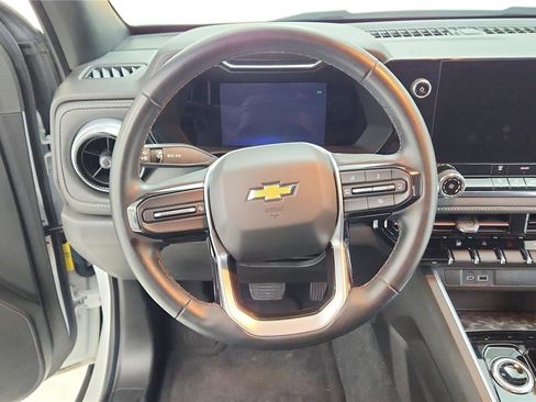 Used 2023 Chevrolet Colorado LT image 30