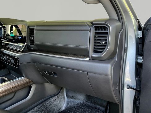 Used 2025 Chevrolet Silverado 1500 LT Trail Boss w/ Convenience Package II AWD/4WD image 27