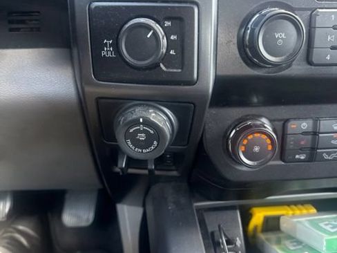 Used 2019 Ford F150 XLT w/ Equipment Group 302A Luxury AWD/4WD image 35