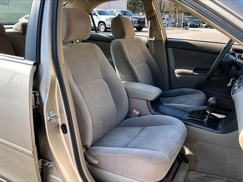 Used 2005 Toyota Camry LE image 8