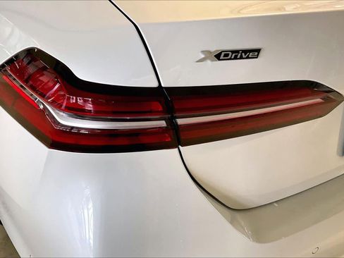 New 2026 BMW 540i xDrive w/ Premium Package AWD/4WD image 14