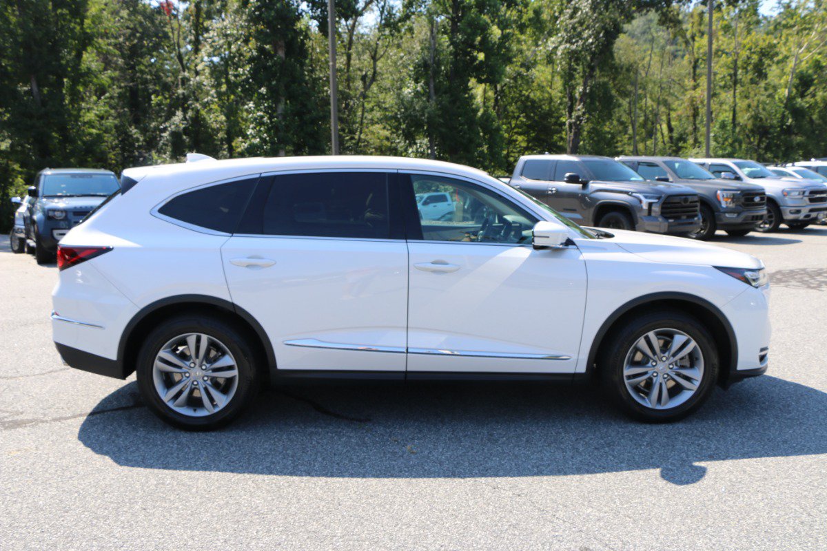 Used 2025 Acura MDX FWD image 9