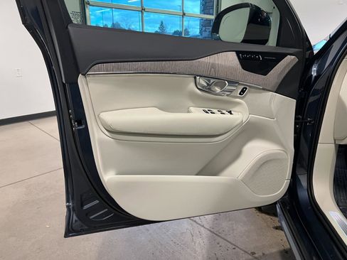 Used 2022 Volvo XC90 T6 Inscription image 28