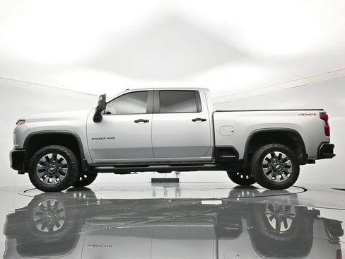 Used 2022 Chevrolet Silverado 2500 Custom w/ Custom Value Package image 44