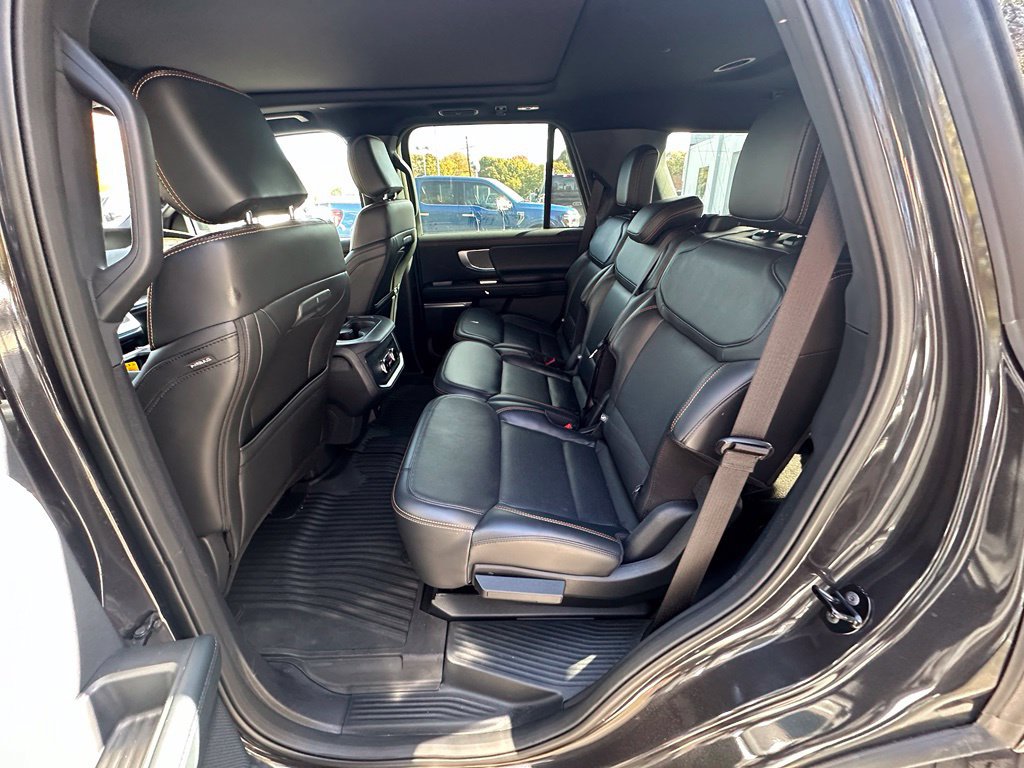 Used 2025 Ford Expedition Tremor AWD/4WD image 10