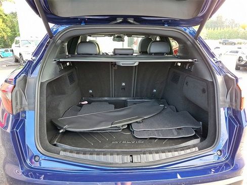 Used 2022 Alfa Romeo Stelvio Sprint image 29